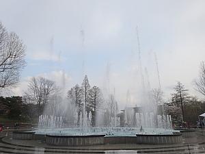 音楽に合わせて踊る噴水！