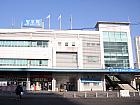 京義中央線マンウ（忘憂・Mangu・K121)駅１番出口を出て直進。