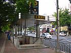 地下鉄３号線トンニンムン（独立門・Dongnimmun・326）駅４番出口を出て
