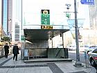 地下鉄１号線チョンガッ（鐘閣・Jonggak・131）駅4番出口を出て、