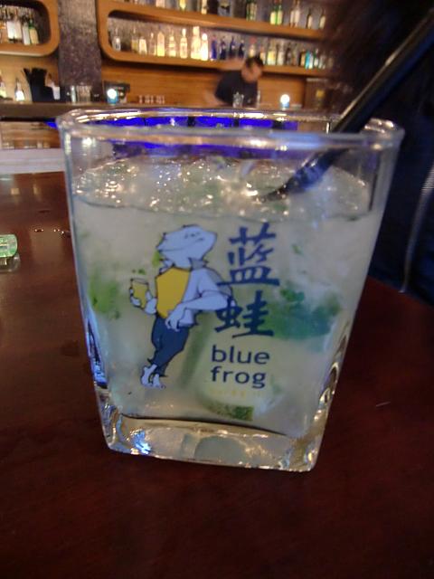 上海馬戯場エリアで飲むならここ!　子ども連れで行けるカジュアルでアメリカンなレストランバー。