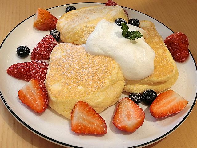 ふわふわスフレパンケーキ×上質中国茶での〜んびり。建国西路の洋館複合カフェ。