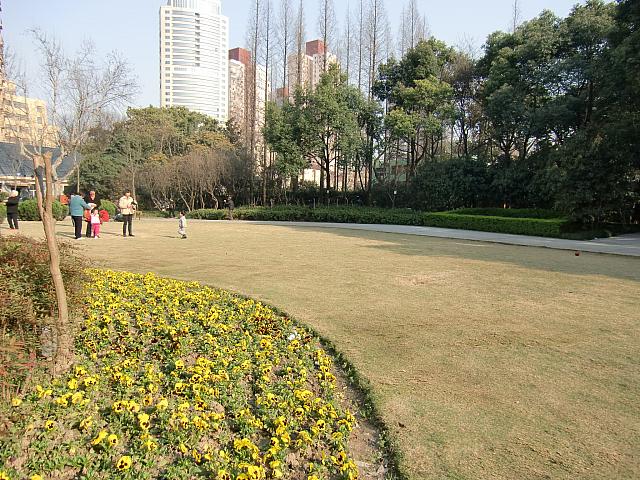 フランス租界時代の面影を残す歴史ある公園。バーやカフェめぐりの途中にぜひ立ち寄ってみて。