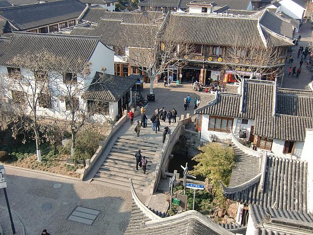 気軽に水郷散策ができる嘉定区のイチオシスポット。塔と運河を中心に築かれた古い街を散歩しよう。