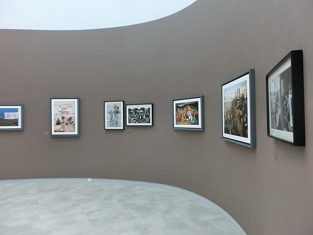 世界的に活躍中のフォトグラファーによる企画展を開催。西岸エリアの写真ギャラリー。