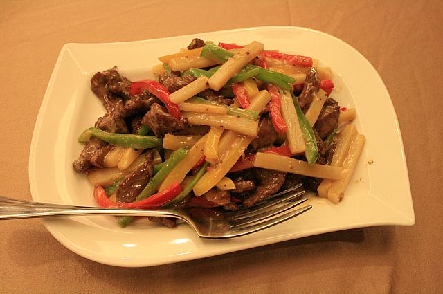 台湾人なら誰もが知るという超有名シェフ、阿基師こと鄭衍基さんが監修する中華レストランです