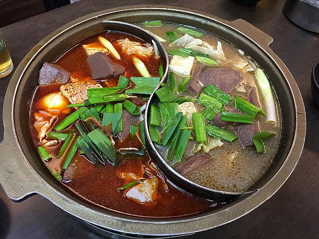 麻辣鍋の魂ここにありを感じさせるスープ、鍋の通をうならせる理由が食べてみてよくわかりました！