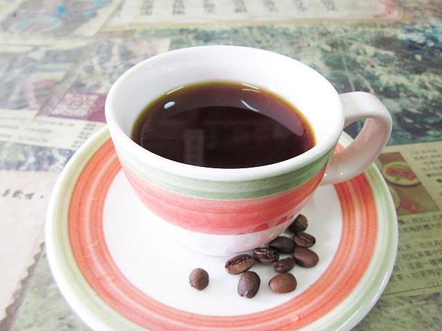 蜜香紅茶だけじゃない！日本統治時代のコーヒーの木から生まれた幻の台湾産「舞鶴コーヒー」が味わえるお茶専門店