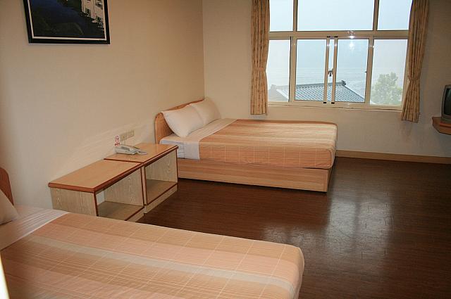 太平山へ向かう途中にある山荘！360度回転の展望カフェを備え、秘湯と言われる鳩の澤温泉も近い！