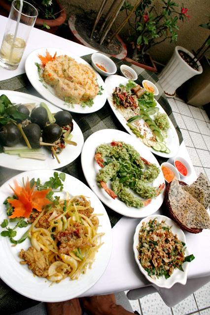 ひと手間を惜しまない職人の味。ベトナムで一番有名な料理研究家のお店はおいしいものを求めてやまないサイゴン地元民たちに支持されています！