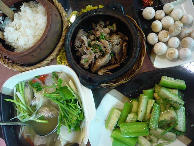 いつ行っても、何を食べてもおいし～い！白いご飯によく合う、しっかりと味のついたおかずが揃うベトナム料理のお店です♪