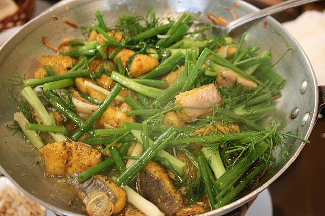 これ一筋で140年！チャーカーラーヴォン(雷魚の油鍋)専門店。