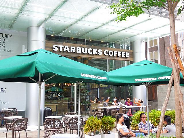早くも2号店オープン！統一会堂の斜め向いだから観光に疲れたときに足を運びやすいのが魅力的。懐かしの味をホーチミンで♪