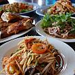 タイ東北のイサーン料理はハマると止みつきになります！