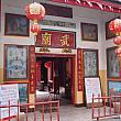 チェンマイの観光名所ワロロット市場を散策していたら、中国寺を見つけました。