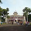 ハワイ王朝7代目にして最後の国王、カラカウア王の生誕記念式典当日のイオラニ宮殿
