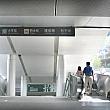 詳しい深圳への行きかたは以前の記事を参考にしてください。　駅の出口をでると目の前に地下鉄へ降りるエスカレーターがあります。それで下におります。