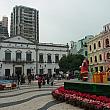 1月上旬まではクリスマスの飾り付けが残るセナド広場です。