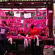 香港スタイルのお肉屋さん。ちょっとグロ？！（笑）