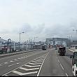 九龍半島からランタオ島へ渡る手前のあたりにはコンテナターミナルが続いています。