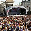 また、トラファルガー広場では1日通して歌やダンスのパフォーマンスが行われる予定となっています。