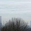 エッフェル塔、そしてその右手に見えるのは、モンパルナスタワーです。