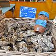 そして外せない牡蠣。バスティーユ市場ではあちこちに牡蠣のイートインスペースがあります。
