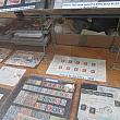 パッサージュ・デ・パノラマは古切手や古い書簡などがたくさん売られています。