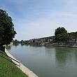 パリ東部の郊外、セーヌ・エ・マルヌ県を流れるマルヌ川。閑静でのんびりとした雰囲気です。