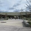 レ・アールのショッピングセンター、カノぺです。隣接する公園がリニューアルして広い遊歩道に変身しました。