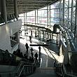 先月8日にお伝えした試乗会の時はまだ工事中だった空港鉄道ソウル駅「都心空港ターミナル」も、<br>キレイにできあがっています！