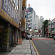 ちょっと裏手の路地に入ってみると静かな昔ながらの釜山の街並みも覗けます！
