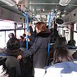 今日はバスに乗ってお出かけ。バスの中はあたたかいけれど、外はとーーても寒いです。最高気温もマイナス４℃！！