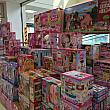 女の子にはピンクの箱がとってもキュートなお人形が人気かな？！