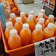 済州島といえばみかん！みかん100％のフレッシュジュースもこんな感じで販売していますよ＾＾