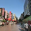 南京東路がきれいに撮影できるのは、晴れた日の西日が射し始めた時間帯