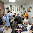 黄浦区茶文化協会にて。区が地元の人向けに開催している無料のお茶教室に参加してみました。みんなでわいわい飲み比べ。外国人の参加者はナビ一人でした……