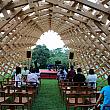 音楽会が開かれるのは、微熱山丘の南青山店の建築も手掛けた世界的建築家「隈研吾」の作品！その名も「風檐」といいます