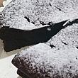 松露巧克力蛋糕(トリュフチョコレートケーキ)960元 / 8吋は、小麦粉を一切使わず欧州の高級チョコレートとカカオパウダー＋トリュフから作られています