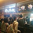 こちらは天丼専門店の「金子半之助」。台北駅の2階にある微風台北車站店も毎度すごい行列でしたが、ココも同じく〜。店頭に山盛りの天婦羅がのった天丼がディスプレイされていて、思わず釘付けになりました