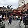 縁結びの神様「台北霞海城隍廟」はいつもと変わらずたくさんの人、人、人