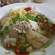 ベトナムのワンタン麺、サイズが小ぶりだからつるっといけちゃいます。