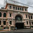 フランス統治時代に建てられた、ホーチミンの中央郵便局。